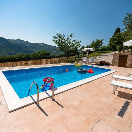 Casetta In Pietra Acqualagna Habitación foto